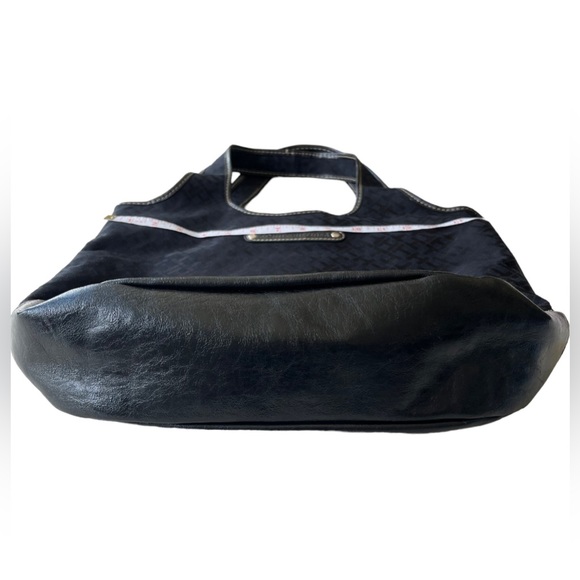 Tommy Hilfiger  Women’s Handbag - Picture 7 of 10